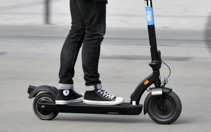 Immatriculation des micro-mobilités motorisées : Ce que dit la loi en 2025